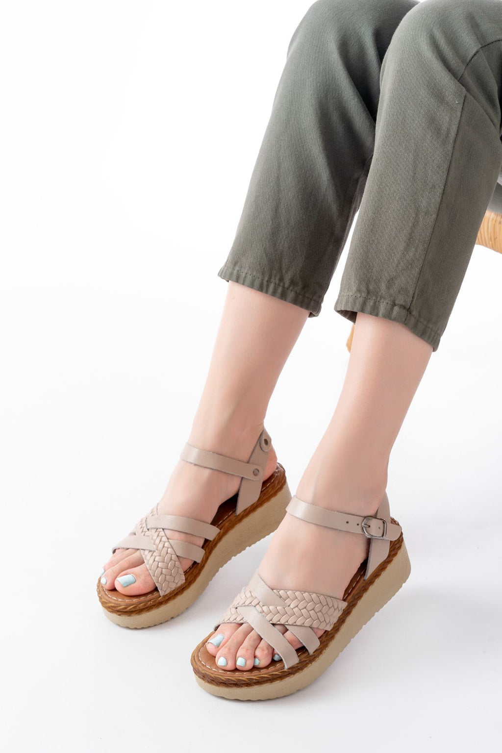 Ayakkabı Aşkı Bej Örgü Hakiki Deri Ortopedik Taban Kadın Sandalet - Ayakkabı Aşkı