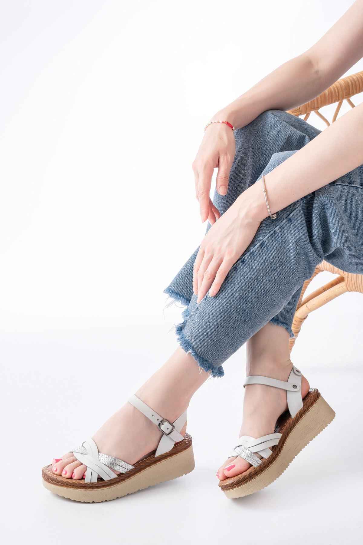 Ayakkabı Aşkı 730-037 Beyaz Ayna Hakiki Deri Ortopedik Taban Kadın Sandalet