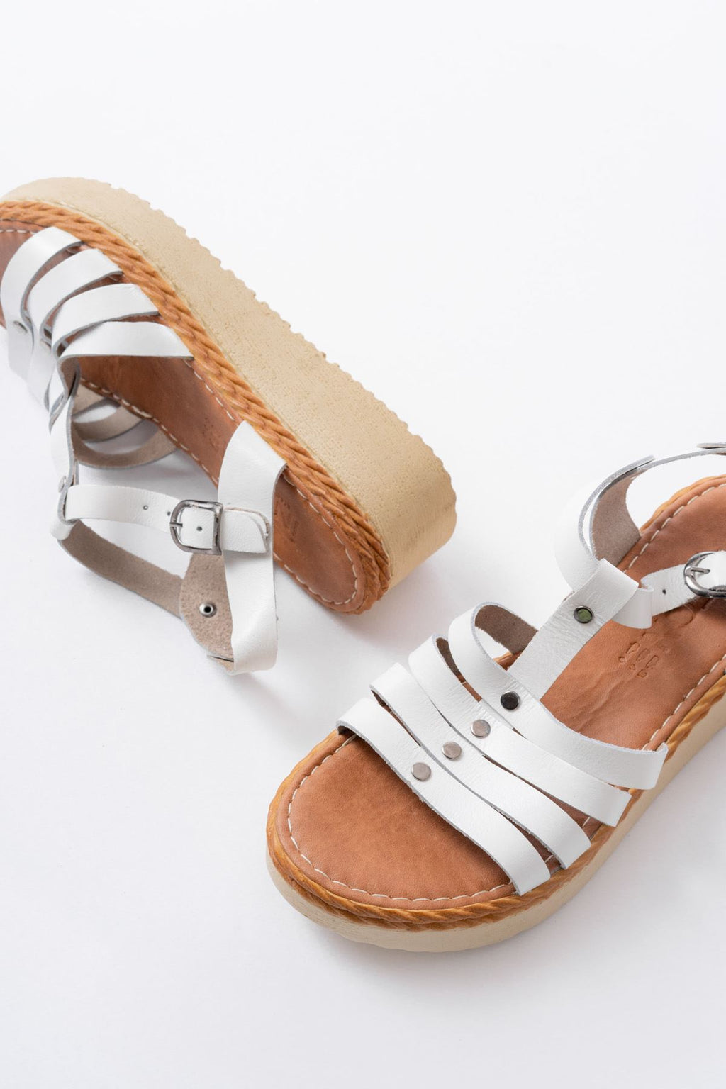 Ayakkabı Aşkı Beyaz Hakiki Deri Ortopedik Taban Kadın Sandalet - Ayakkabı Aşkı