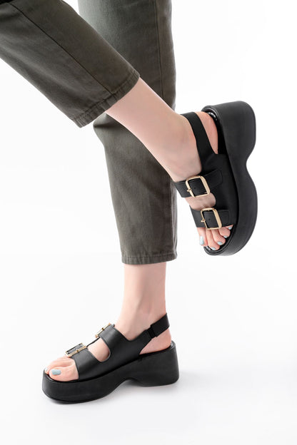 Ayakkabı Aşkı Siyah Tokalı Günlük Dolgu Topuk Kadın Sandalet