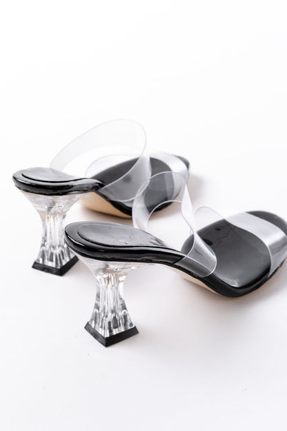 Ayakkabı Aşkı Siyah Rugan Çift Bantlı Topuklu Kadın Terlik