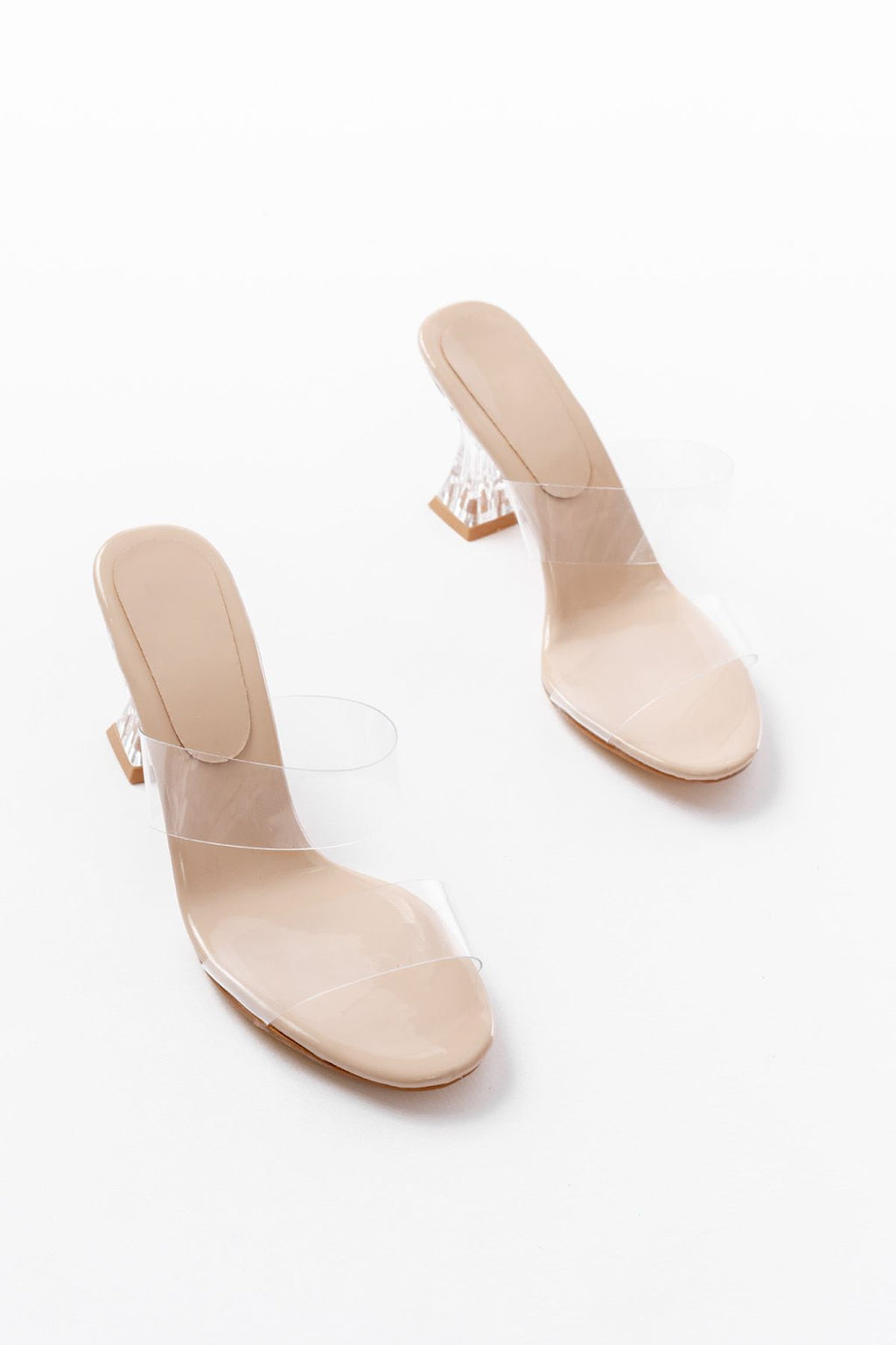 Ayakkabı Aşkı Bej Rugan Çift Bantlı Topuklu Kadın Terlik - Ayakkabı Aşkı