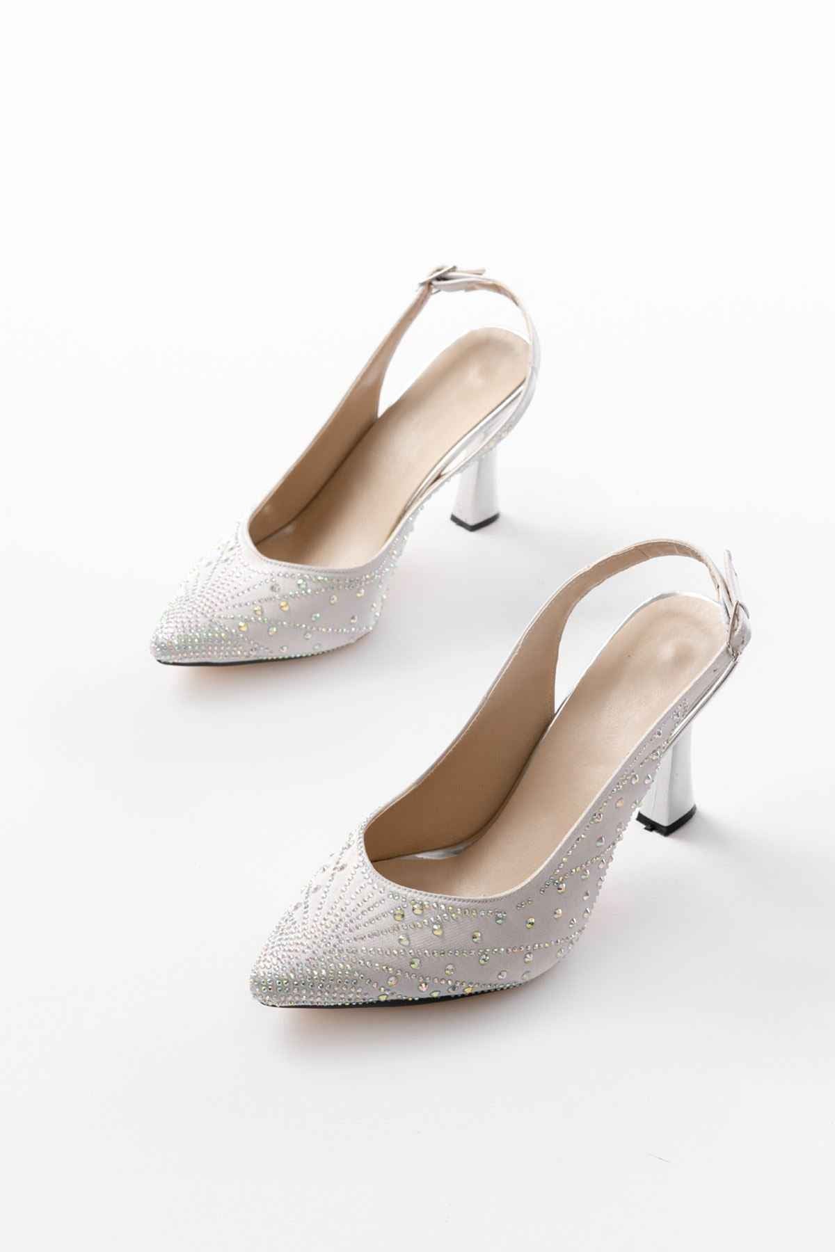 Ayakkabı Aşkı S-601 Gümüş Arkası Açık Taş Aksesuarlı Günlük Kadın Sandalet