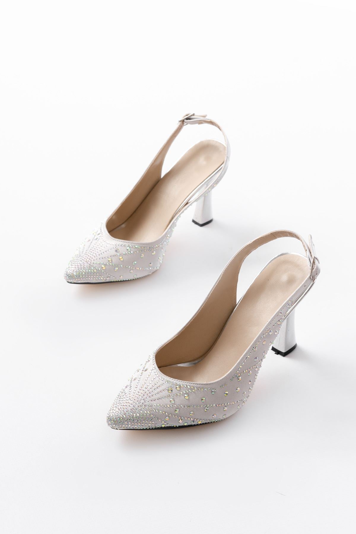 Ayakkabı Aşkı Gümüş Arkası Açık Taş Aksesuarlı Günlük Kadın Sandalet