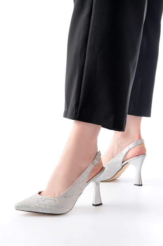 Ayakkabı Aşkı Gümüş Arkası Açık Taş Aksesuarlı Günlük Kadın Sandalet