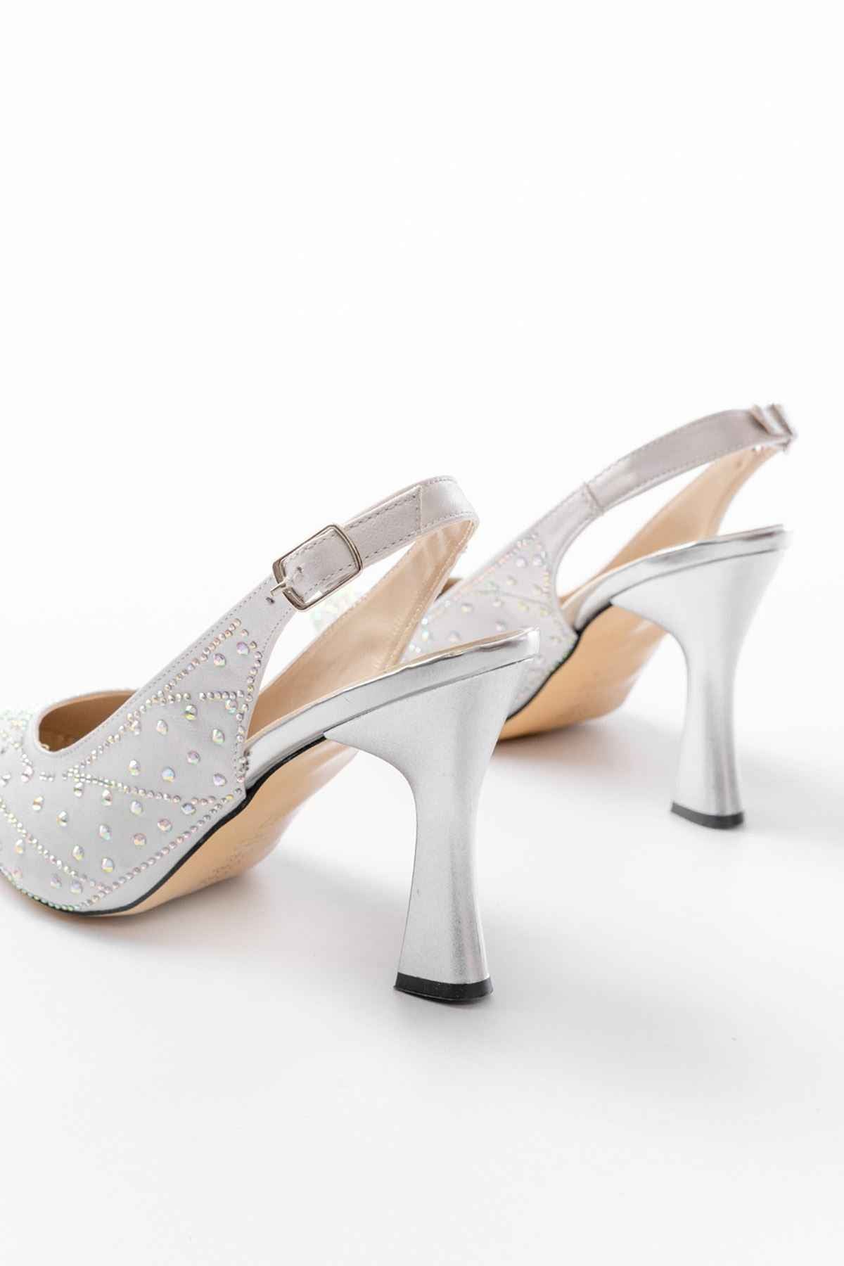 Ayakkabı Aşkı S-601 Gümüş Arkası Açık Taş Aksesuarlı Günlük Kadın Sandalet