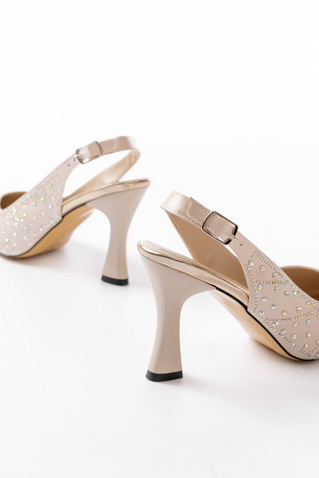 Ayakkabı Aşkı Bej Arkası Açık Taş Aksesuarlı Günlük Kadın Sandalet - Ayakkabı Aşkı