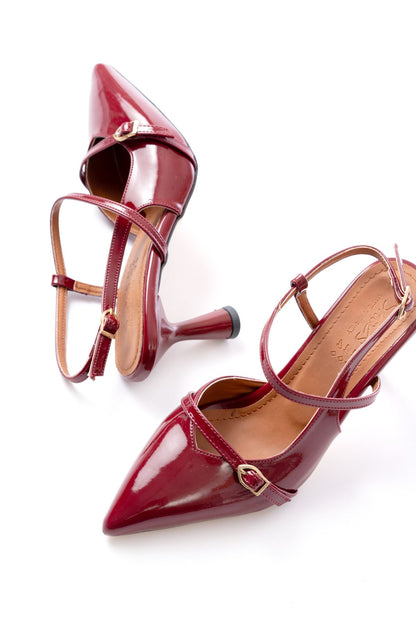 Ayakkabı Aşkı Bordo Rugan Toka Detaylı Sivri Burun Kadın Ayakkabı