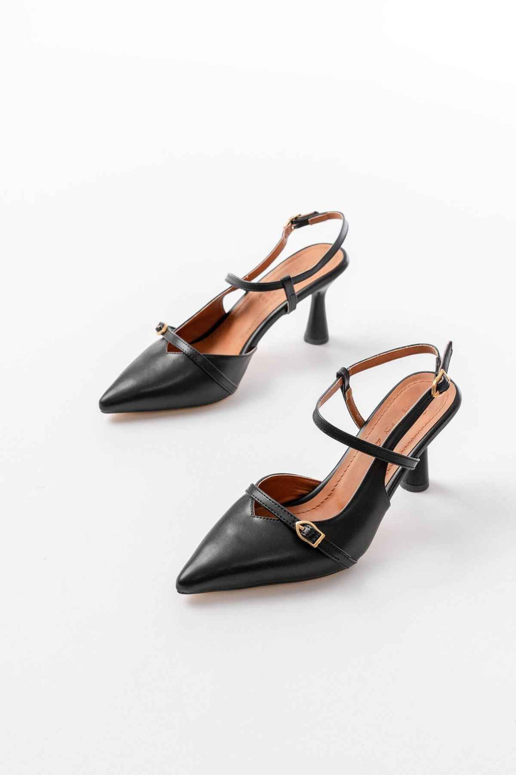 Ayakkabı Aşkı K-6722 Siyah Cilt Toka Detaylı Sivri Burun Kadın Ayakkabı