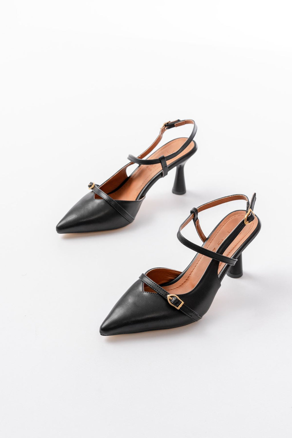 Ayakkabı Aşkı Siyah Cilt Toka Detaylı Sivri Burun Kadın Ayakkabı