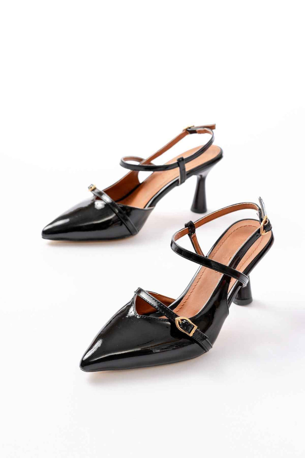 Ayakkabı Aşkı K-6722 Siyah Rugan Toka Detaylı Sivri Burun Kadın Ayakkabı