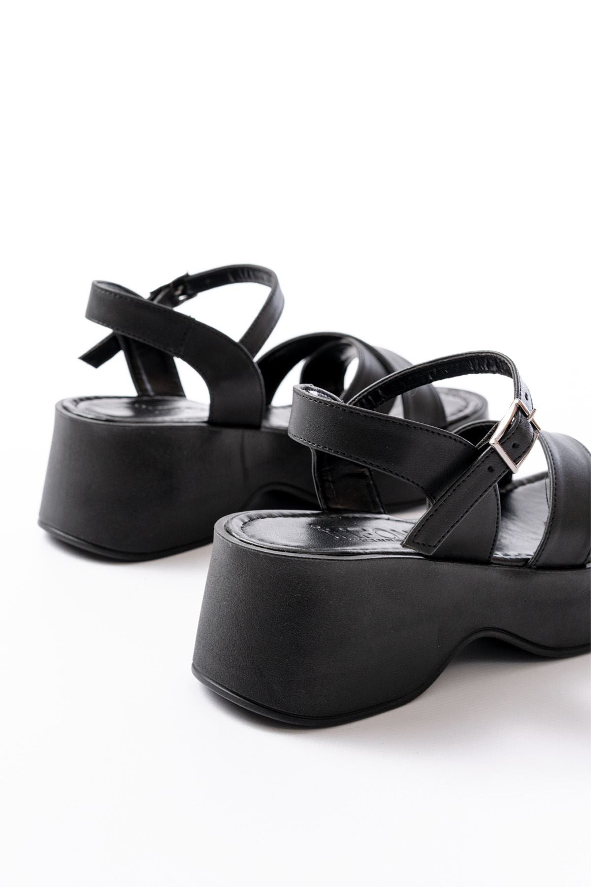 Ayakkabı Aşkı Siyah Günlük Çapraz Dolgu Topuk Kadın Sandalet