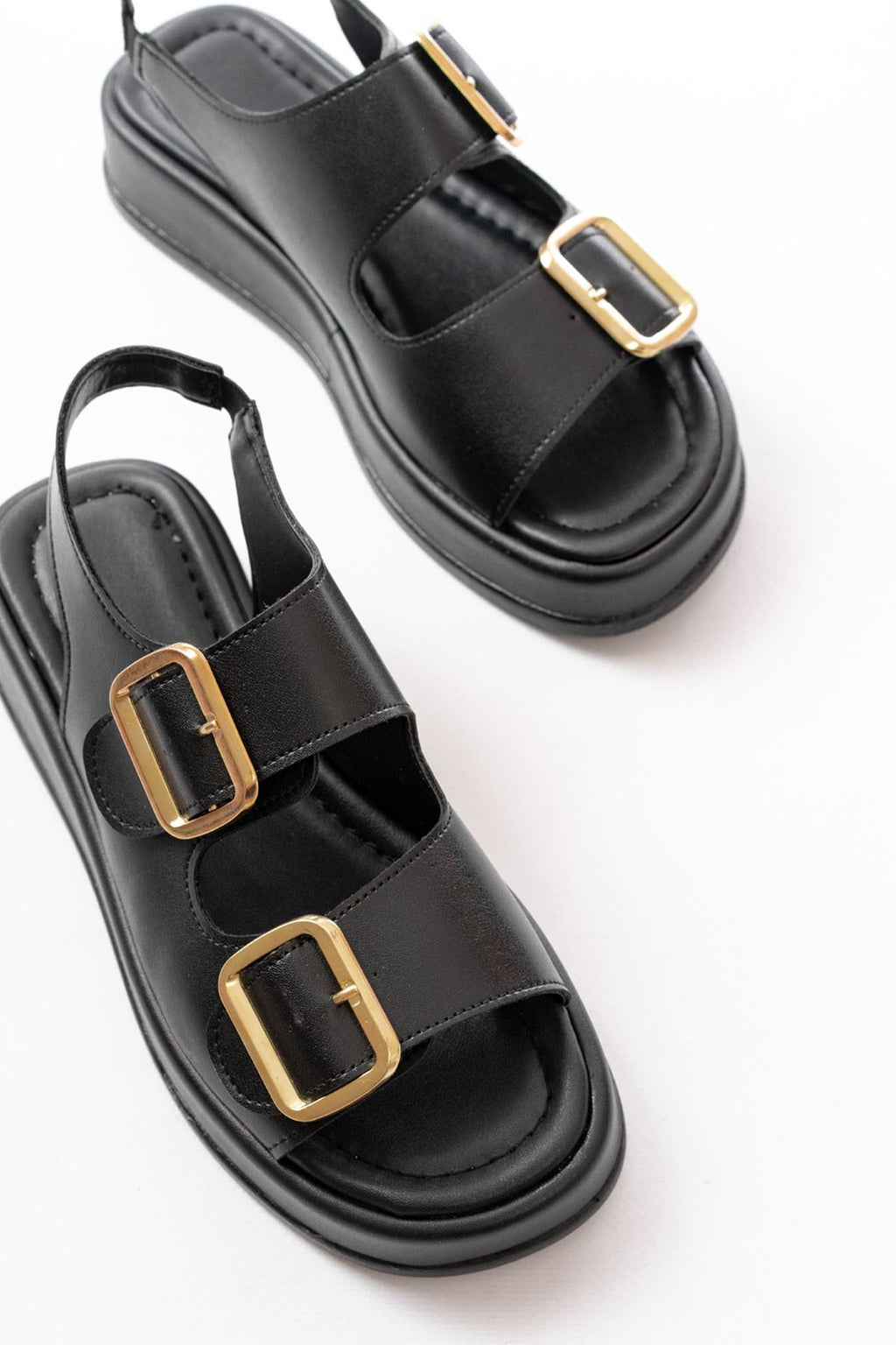 Ayakkabı Aşkı 1187 Siyah Dolgu Topuk Lastik Baretli Kadın Sandalet - Ayakkabı Aşkı