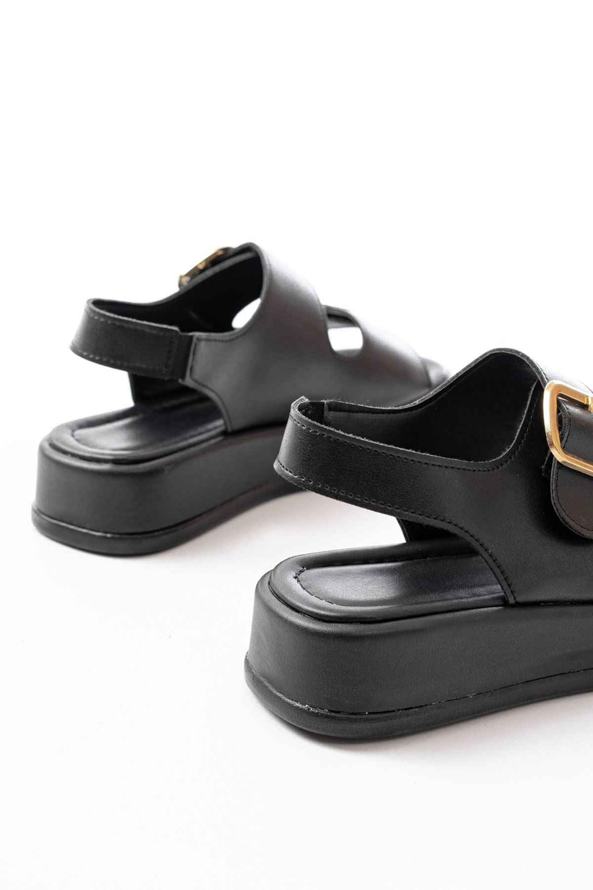 Ayakkabı Aşkı 1187 Siyah Dolgu Topuk Lastik Baretli  Kadın Sandalet