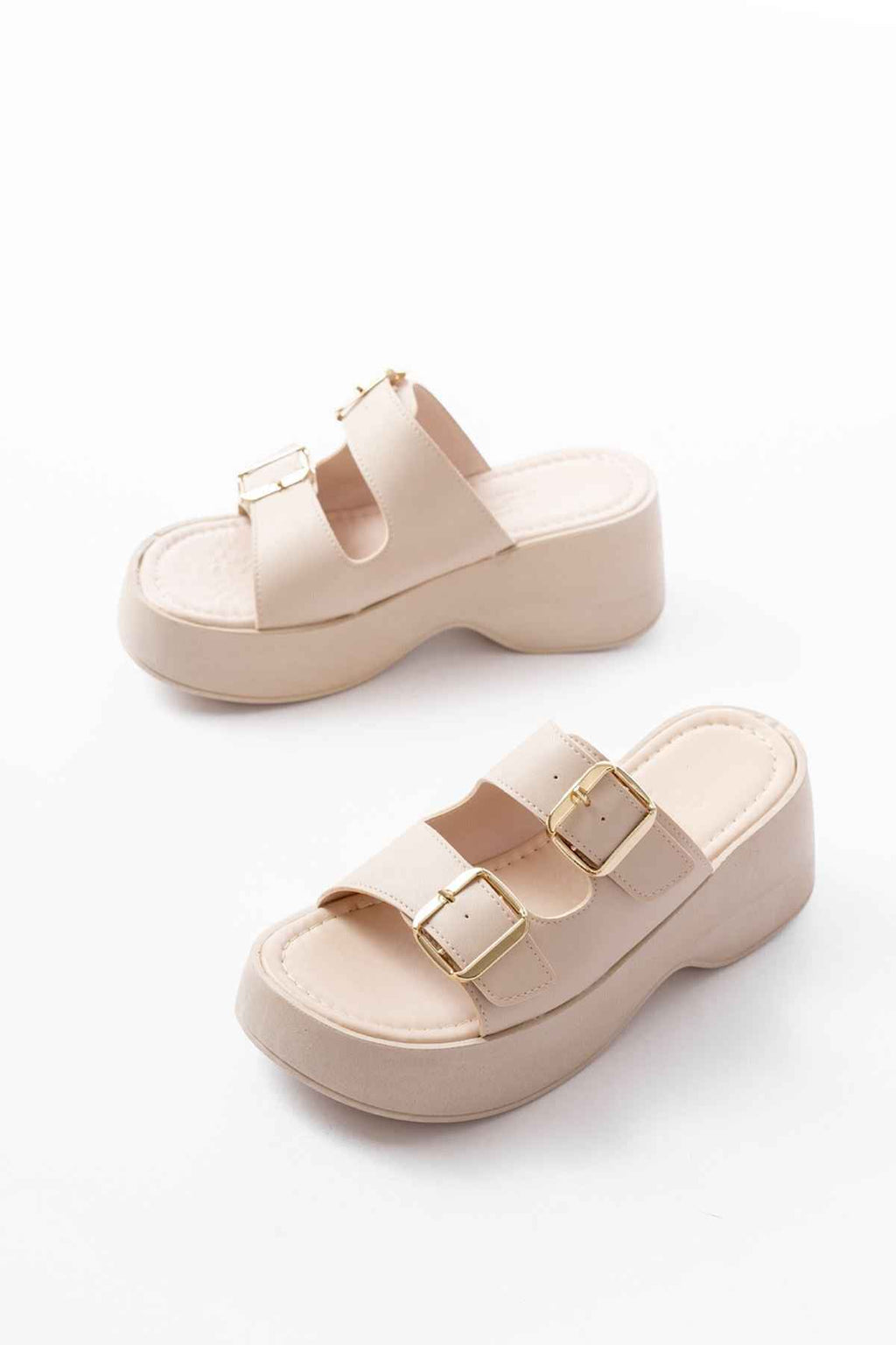 Ayakkabı Aşkı 24414-574 Bej Günlük Tokalı Dolgu Topuk Kadın Terlik