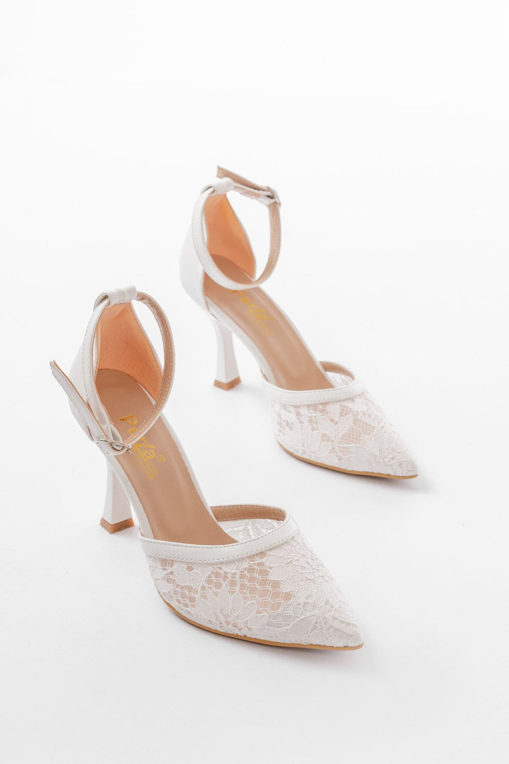 Ayakkabı Aşkı Beyaz Fileli Çiçek Detaylı Kadın Topuklu Ayakkabı - Ayakkabı Aşkı