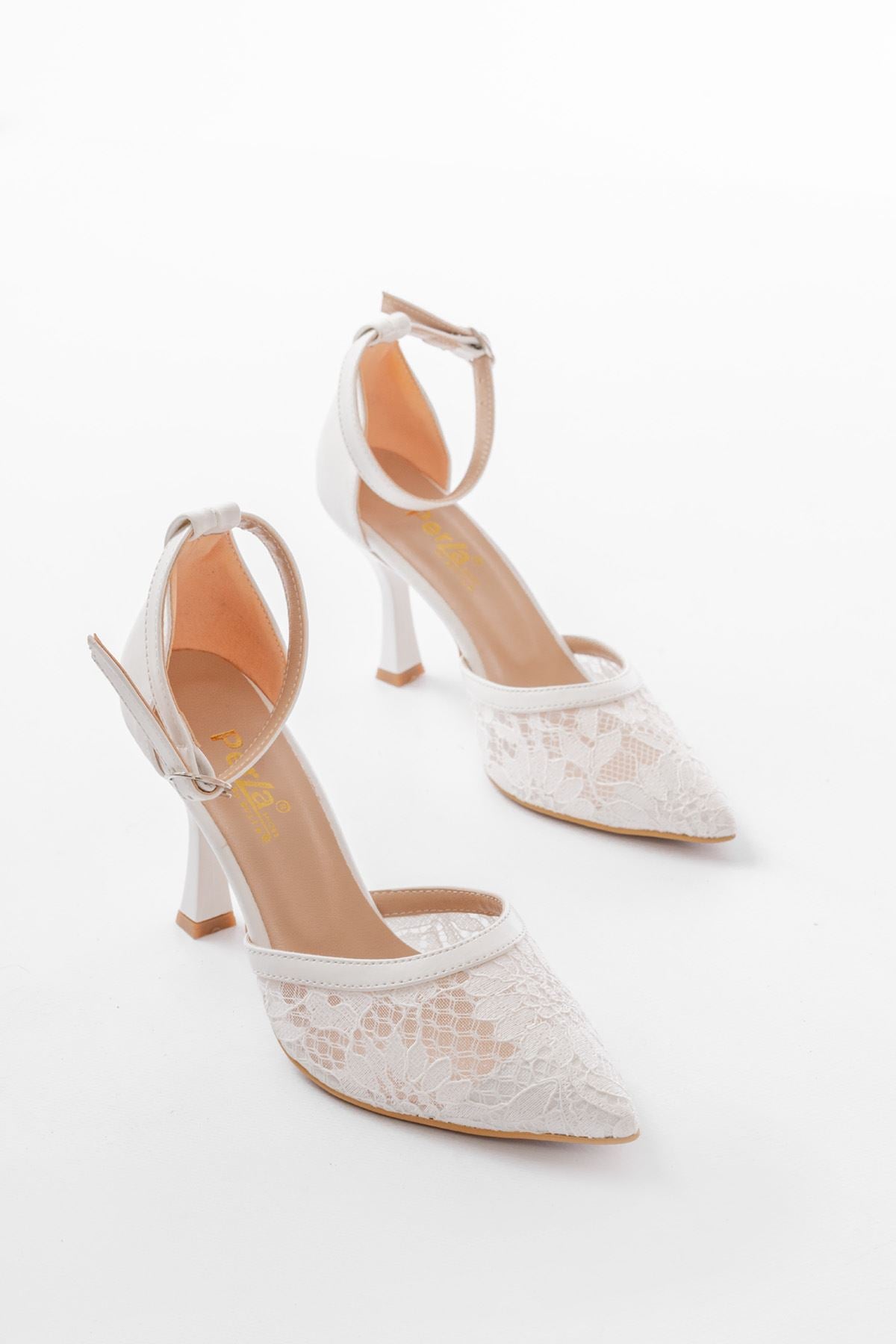 Ayakkabı Aşkı Beyaz Fileli Çiçek Detaylı Kadın Topuklu Ayakkabı - Ayakkabı Aşkı