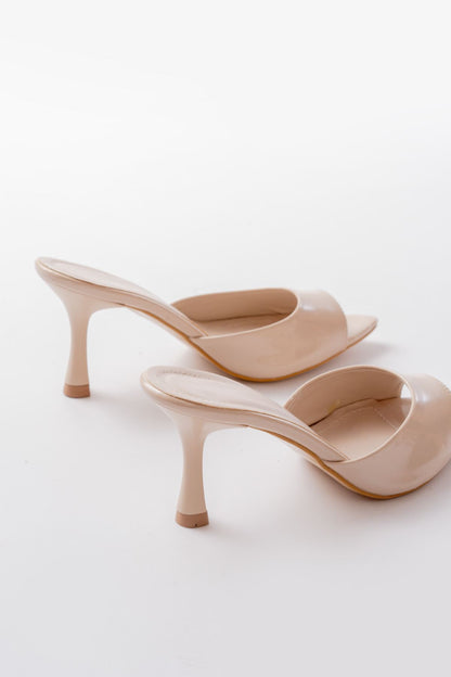 Ayakkabı Aşkı 716 Bej Rugan Sivri Burunlu Topuklu Kadın Terlik
