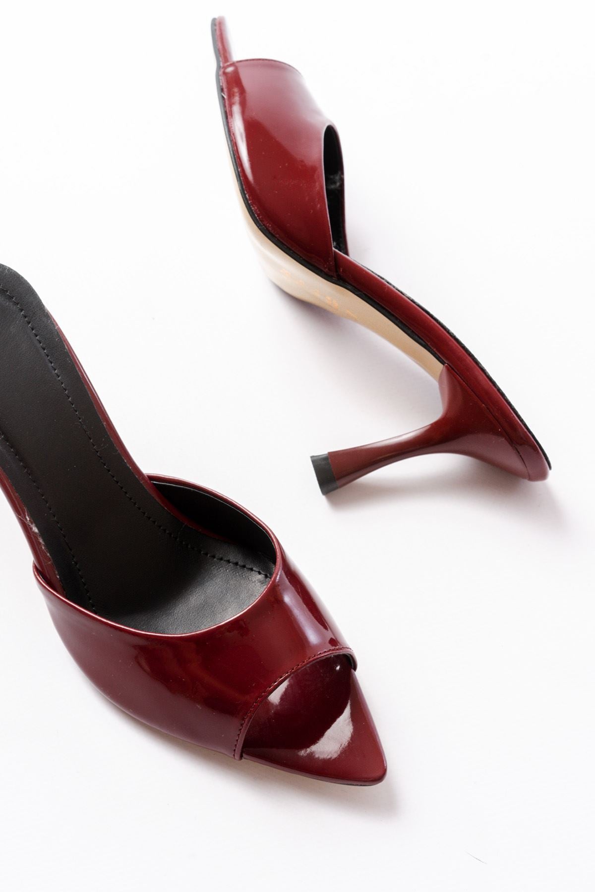 Ayakkabı Aşkı 716 Bordo Rugan Sivri Burunlu Topuklu Kadın Terlik