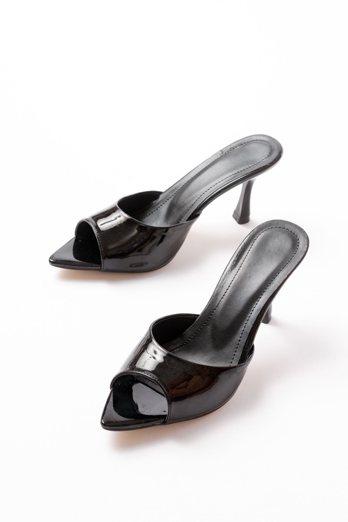 Ayakkabı Aşkı 716 Siyah Rugan Sivri Burunlu Topuklu Kadın Terlik