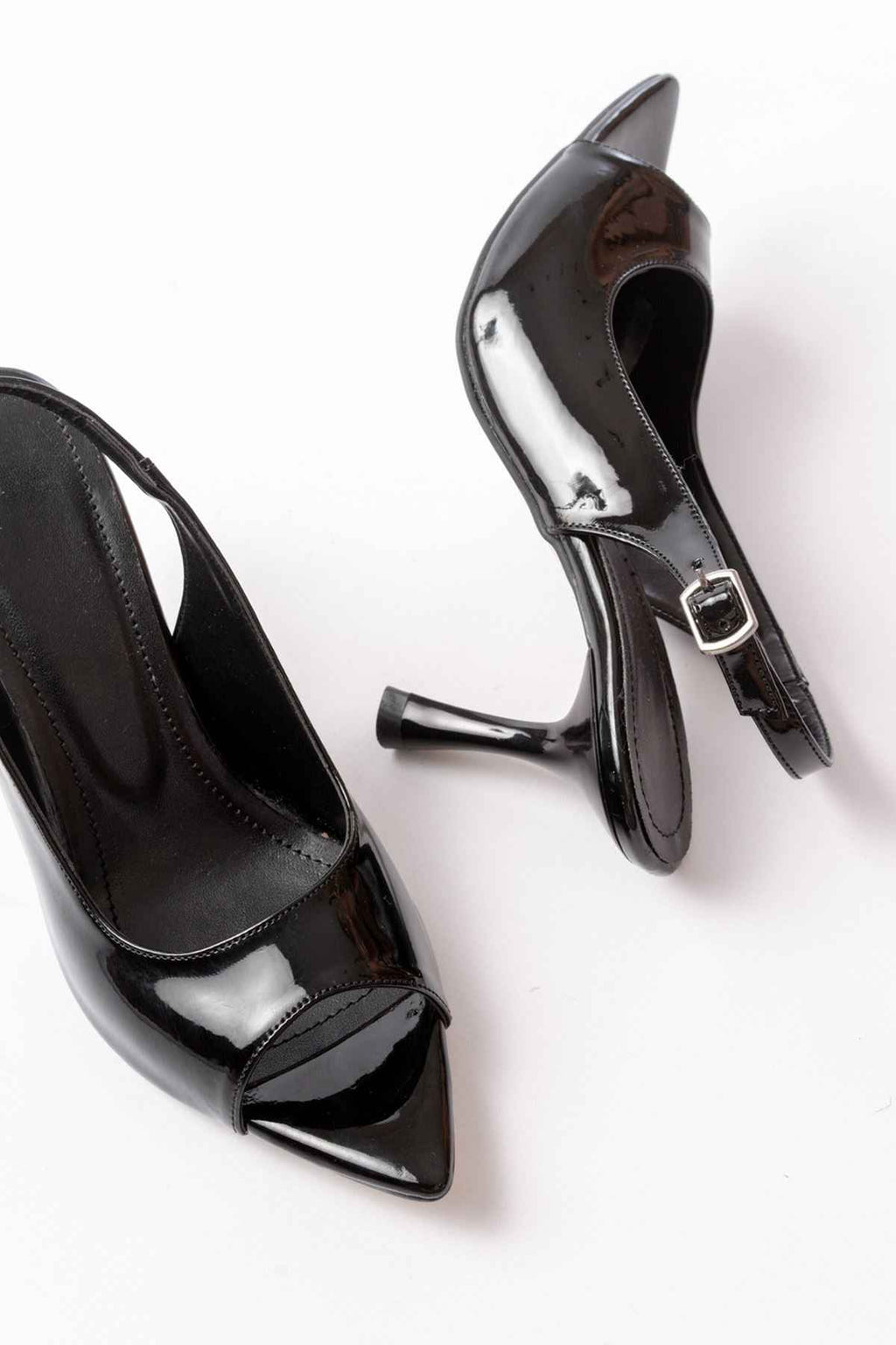 Ayakkabı Aşkı 717 Siyah Rugan Sivri Burunlu Topuklu Kadın Sandalet