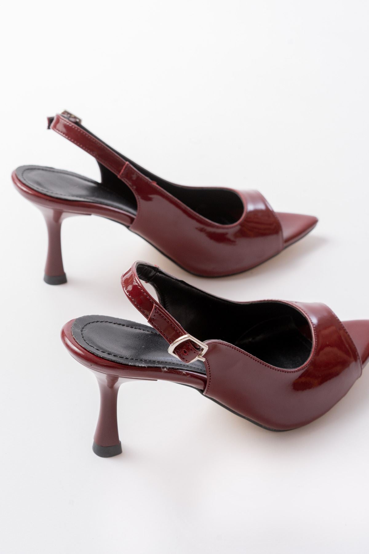 Ayakkabı Aşkı 717 Bordo Rugan Sivri Burunlu Topuklu Kadın Sandalet