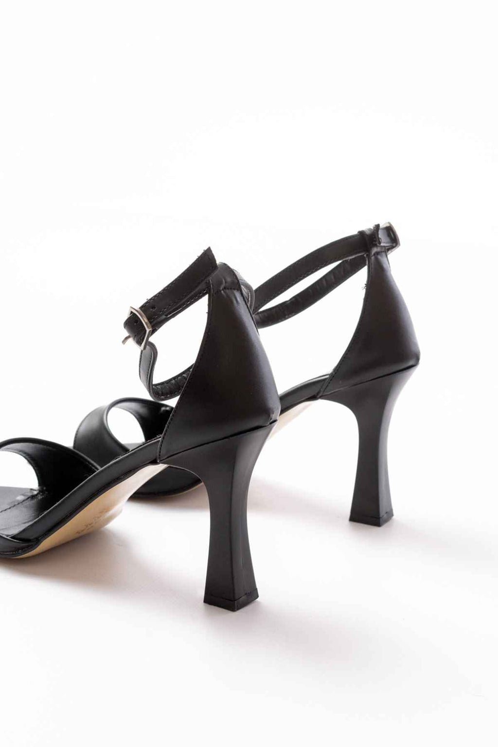 Ayakkabı Aşkı 718 Siyah Cilt Sivri Burunlu Topuklu Bilekten Bağlamalı Kadın Ayakkabı