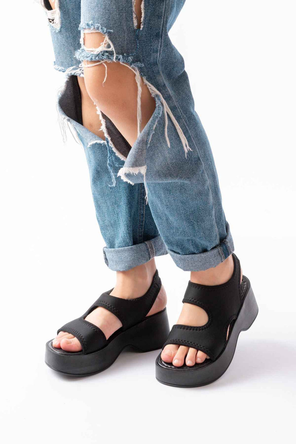 Ayakkabı Aşkı 24414-573 Siyah Dalgıç Günlük Dolgu Topuk Kadın Sandalet