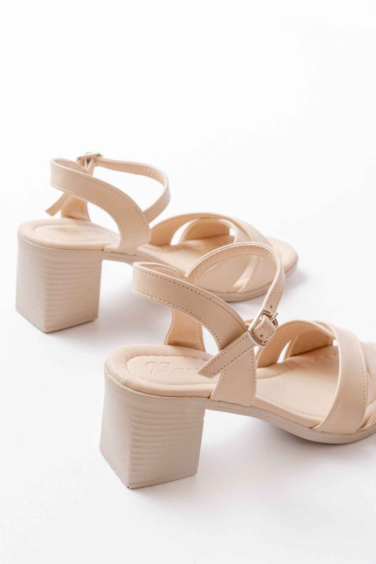 Ayakkabı Aşkı K-11 Bej Günlük Çapraz Topuklu Kadın Sandalet