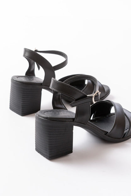Ayakkabı Aşkı Siyah Günlük Çapraz Topuklu Kadın Sandalet