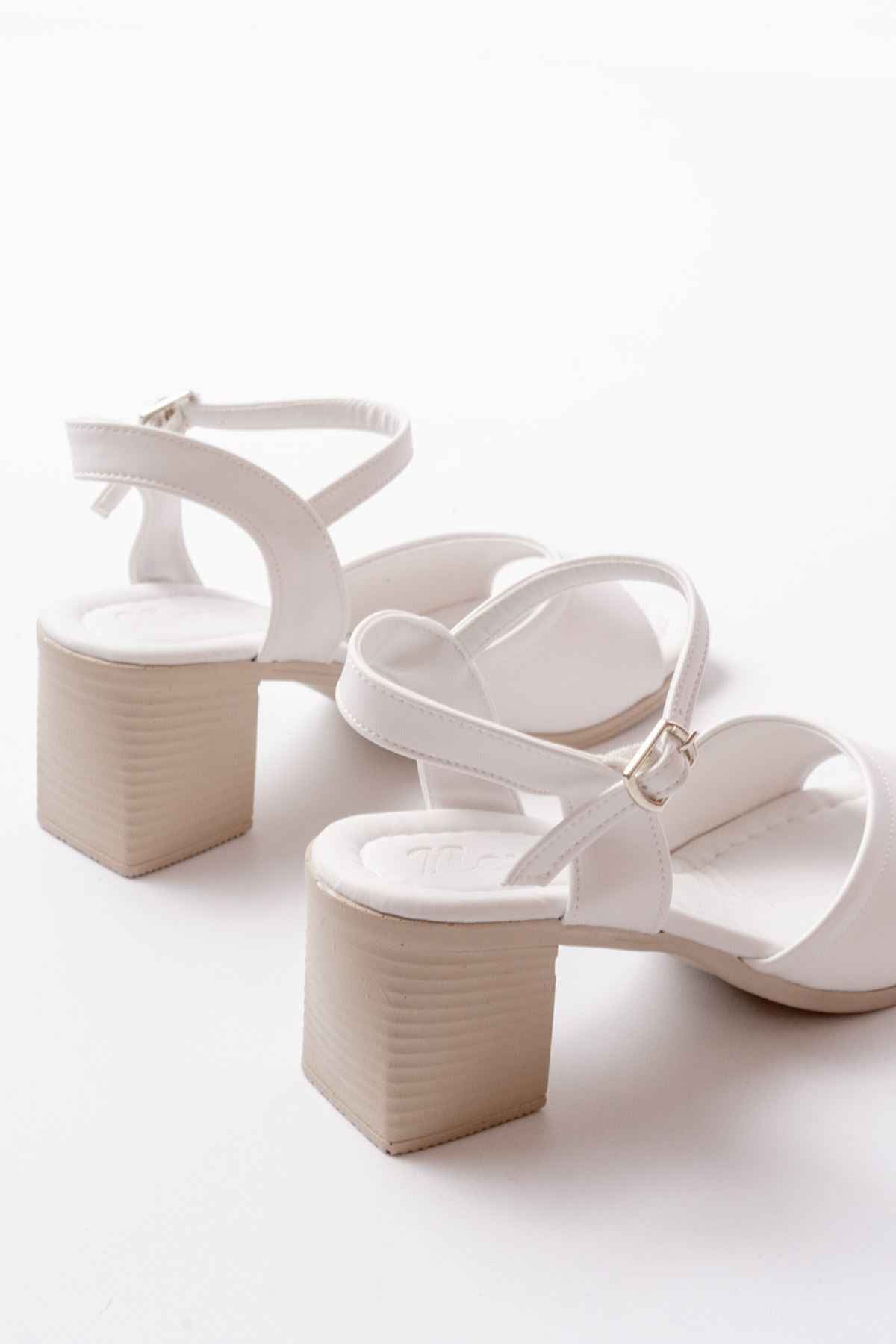 Ayakkabı Aşkı Beyaz Günlük Topuklu Kadın Sandalet