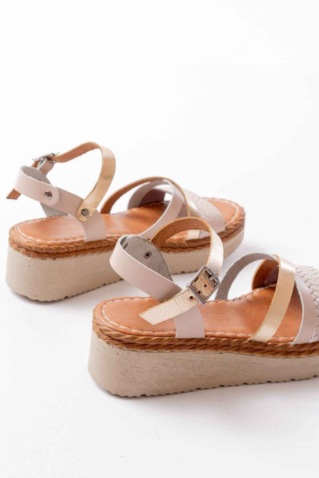 Ayakkabı Aşkı 730-044 Bej Garni Ortopedik Örgü Desenli Hakiki Deri Dolgu Kadın Sandalet