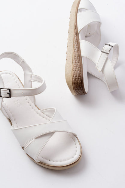 Ayakkabı Aşkı Beyaz Ortopedik Taban Çapraz Tokalı Kadın Sandalet