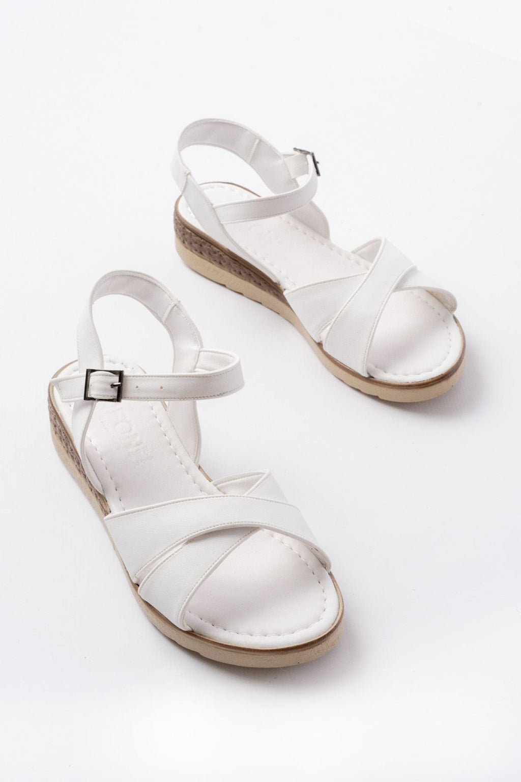 Ayakkabı Aşkı Beyaz Ortopedik Taban Çapraz Tokalı Kadın Sandalet - Ayakkabı Aşkı