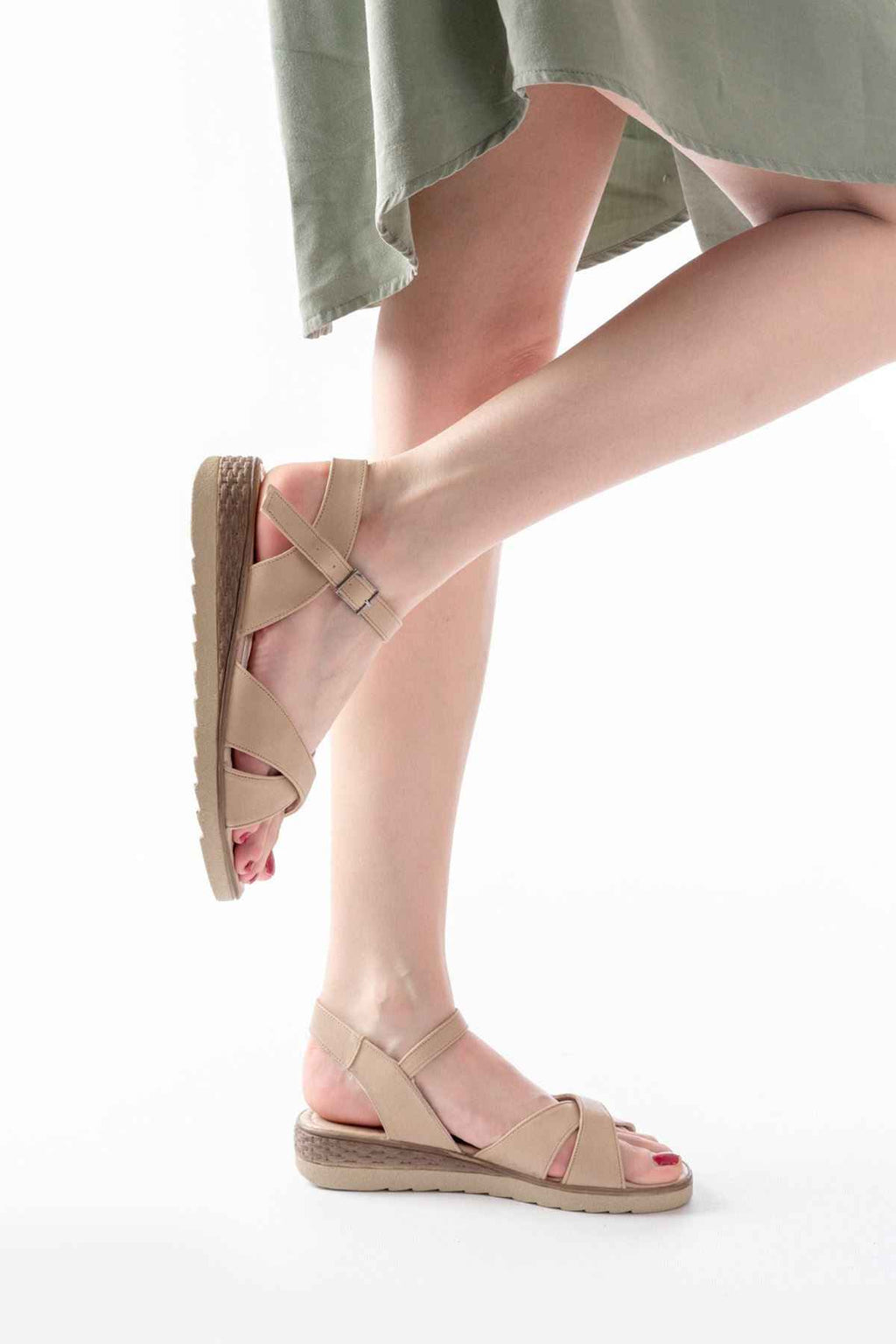 Ayakkabı Aşkı 692-564 Nut Ortopedik Taban Çapraz Tokalı Kadın Sandalet