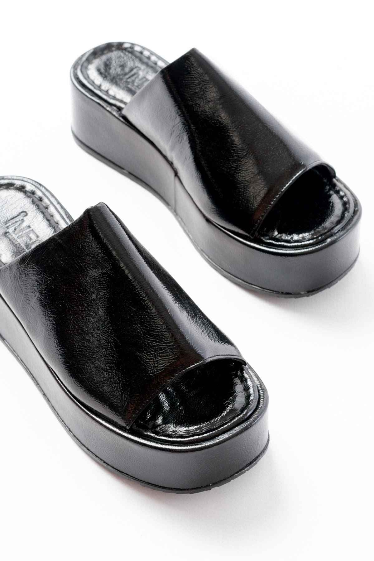 Ayakkabı Aşkı 861-1011 Siyah Cam Kırığı Geniş Bantlı Dolgu Kadın Terlik