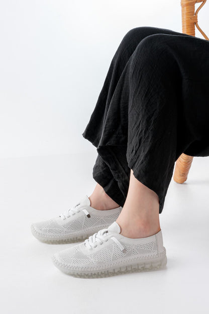 Ayakkabı Aşkı Beyaz Desenli Hakiki Deri Şeffaf Taban Kadın Spor Ayakkabı