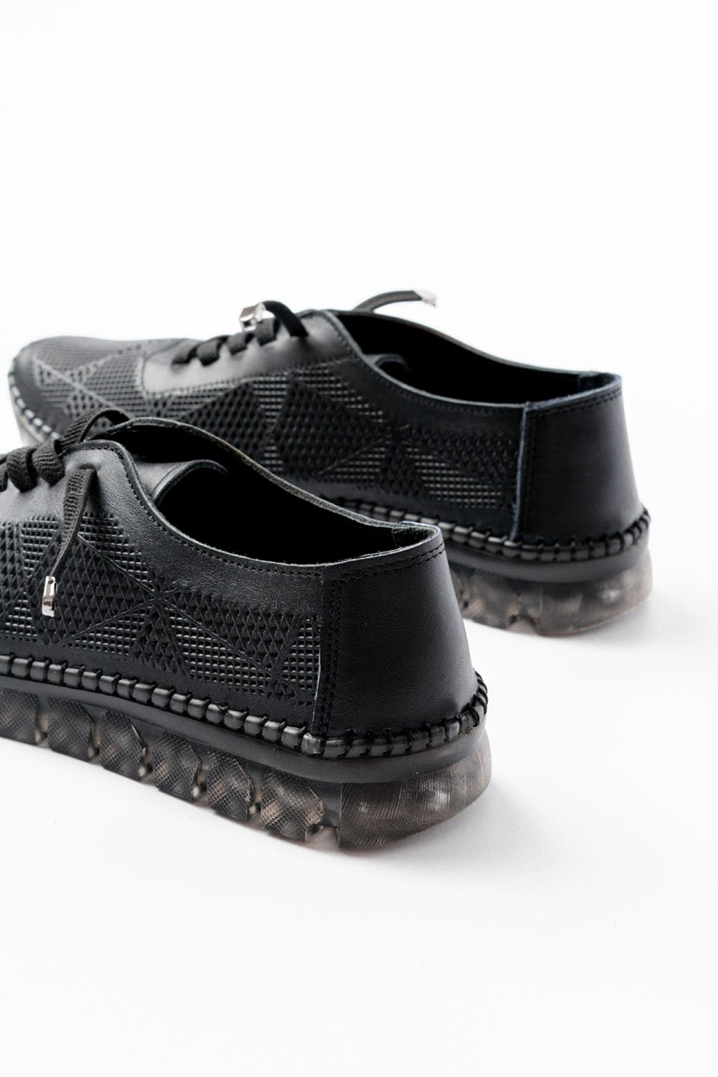 Ayakkabı Aşkı Siyah Desenli Hakiki Deri Şeffaf Taban Kadın Spor Ayakkabı