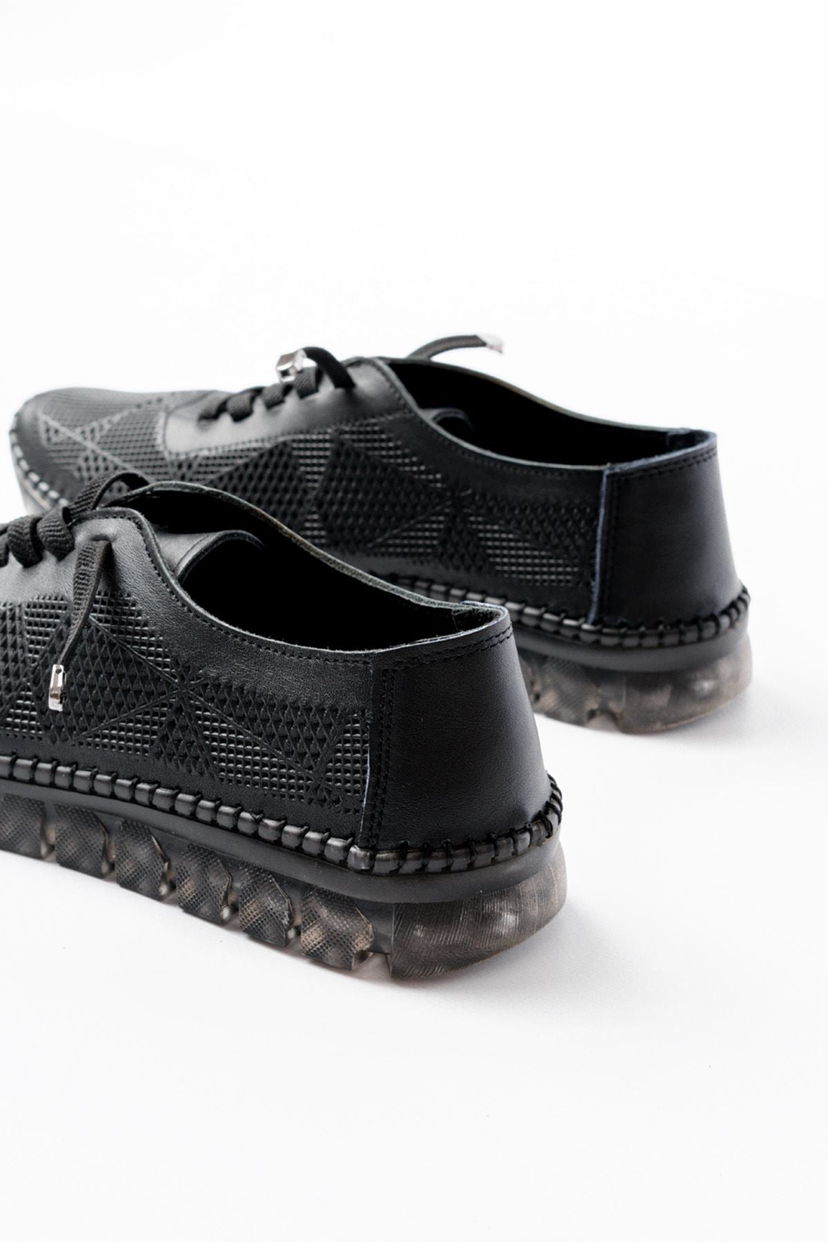 Ayakkabı Aşkı Siyah Desenli Hakiki Deri Şeffaf Taban Kadın Spor Ayakkabı