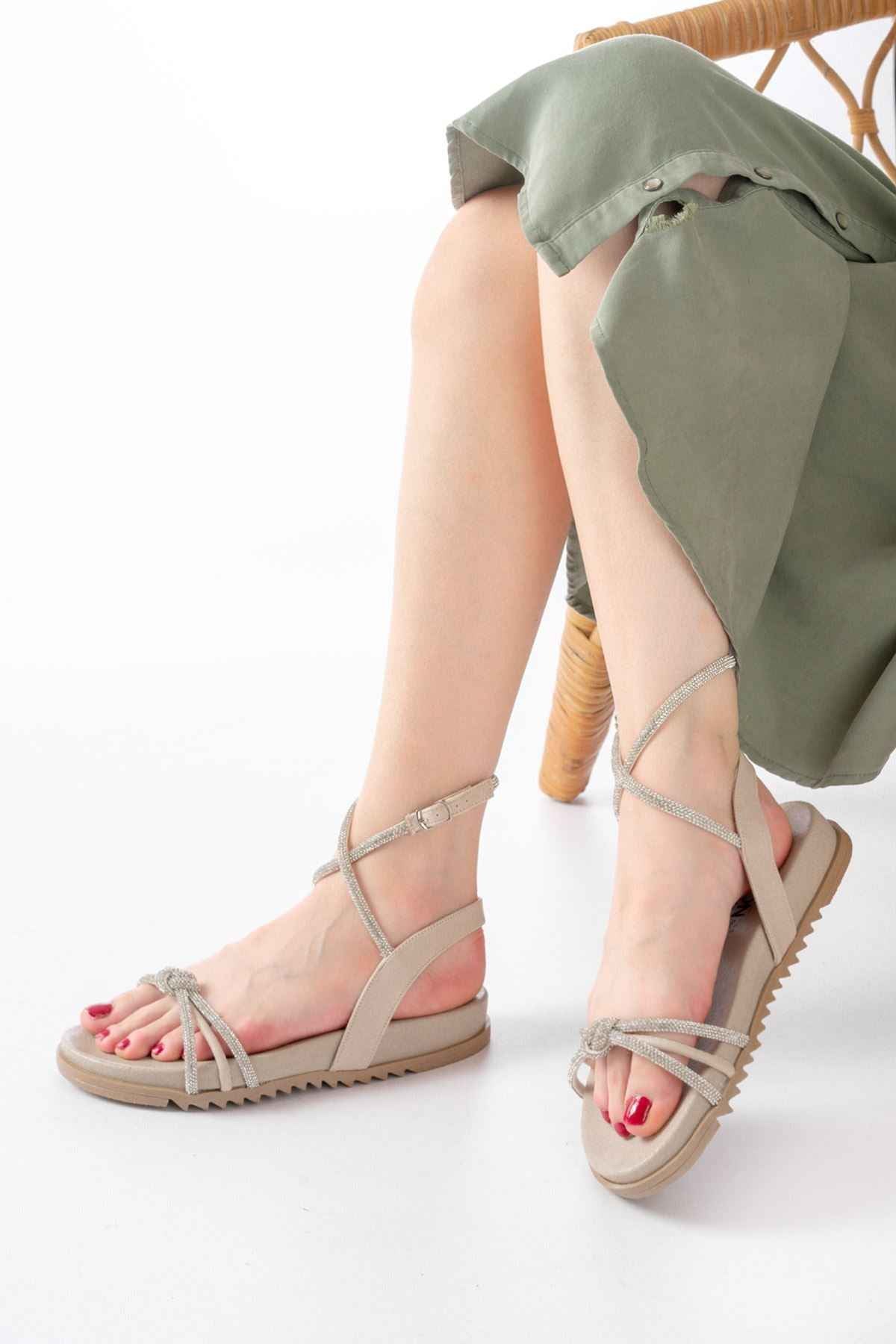 Ayakkabı Aşkı 1001-1120 Bej Gümüş Taşlı Günlük Kadın Sandalet