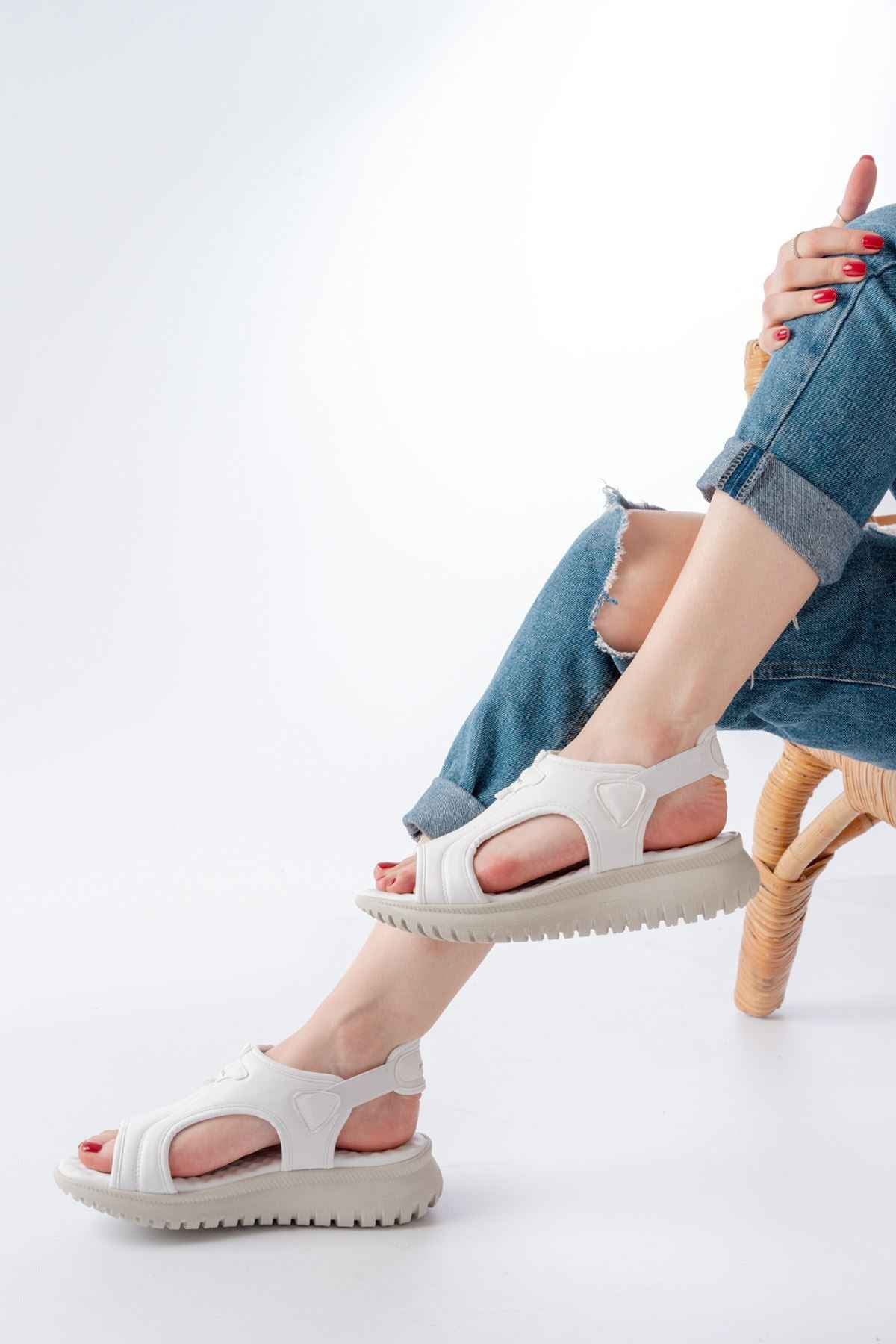Ayakkabı Aşkı T-221 Beyaz  Spring Paraşüt Kumaş Lastikli Ortopedik Kadın Sandalet