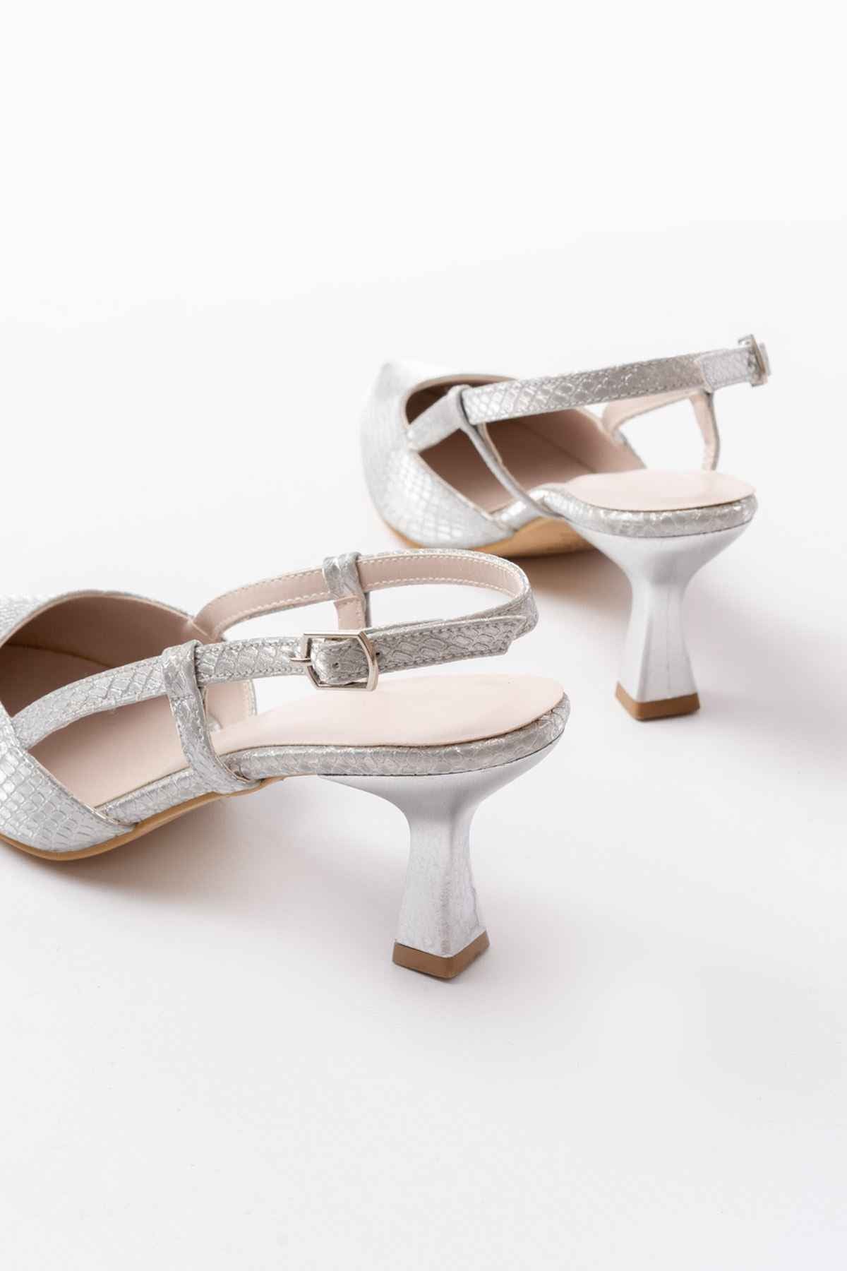 Ayakkabı Aşkı 725 Gümüş Pul Desenli Sivri Burunlu Topuklu Kadın Ayakkabı