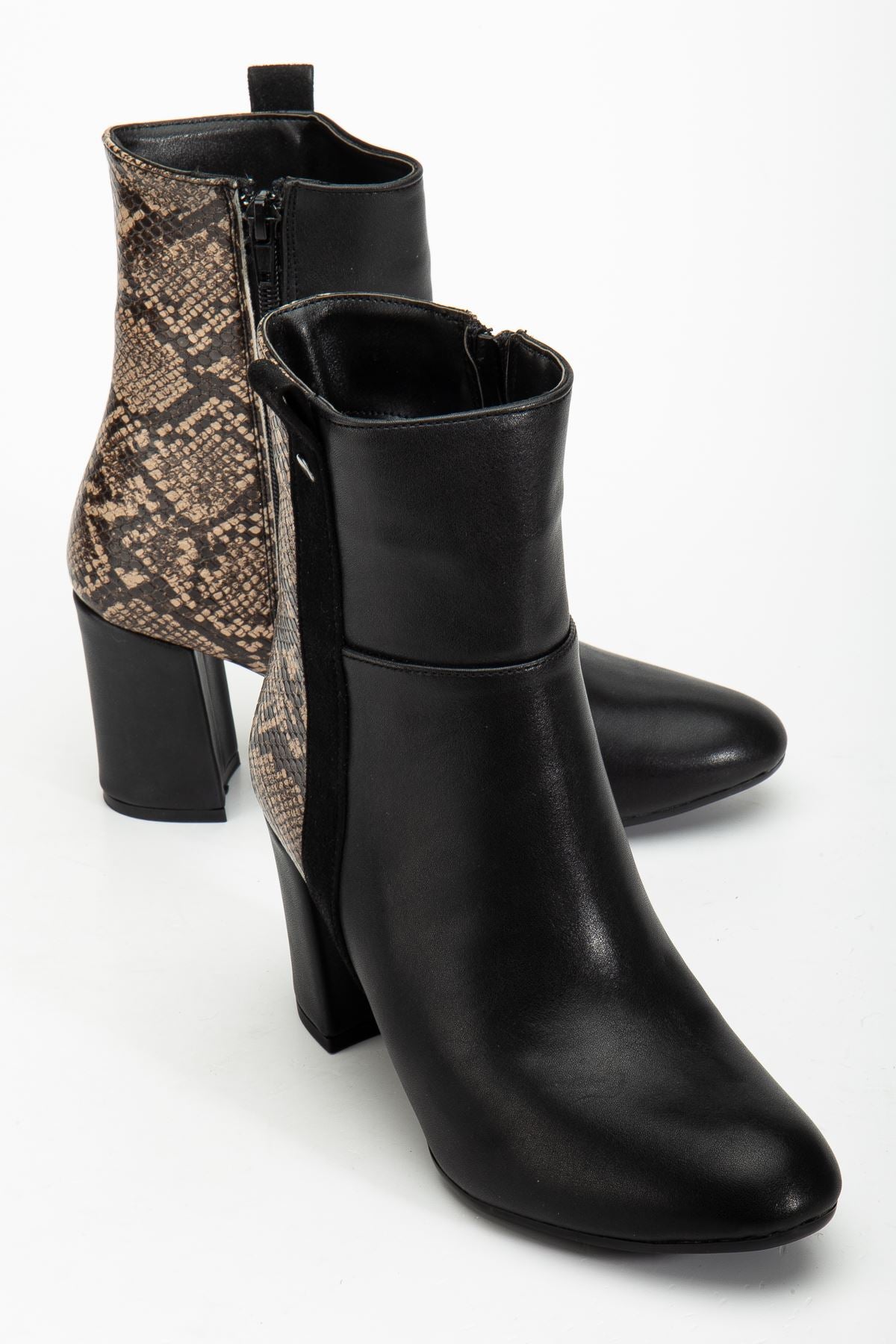 Ayakkabı Aşkı 292 Siyah Leopar Desen Detaylı Fermuarlı Yüksek Topuklu Günlük Kadın Bot