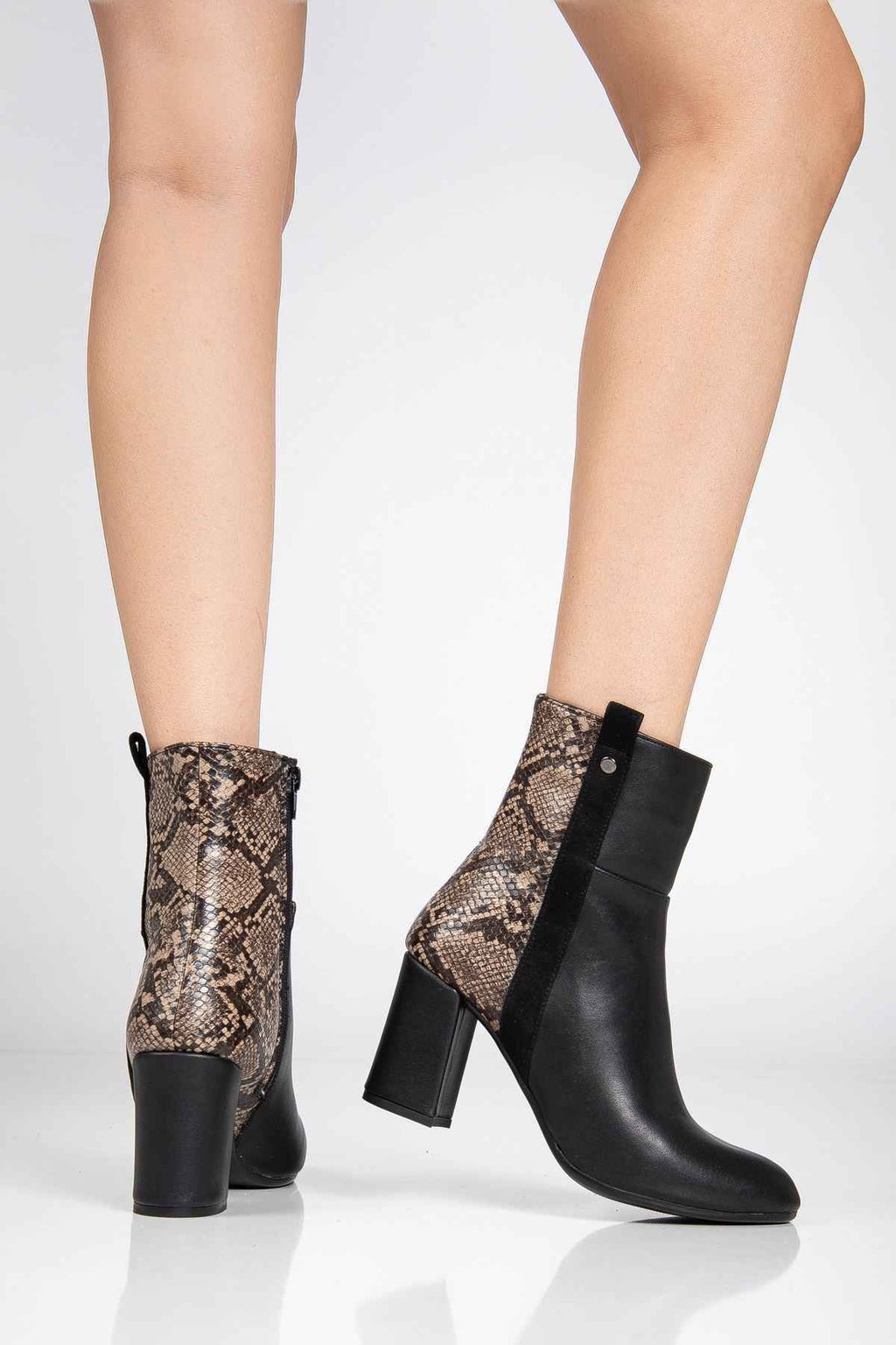 Ayakkabı Aşkı 292 Siyah Leopar Desen Detaylı Fermuarlı  Yüksek Topuklu Günlük Kadın Bot
