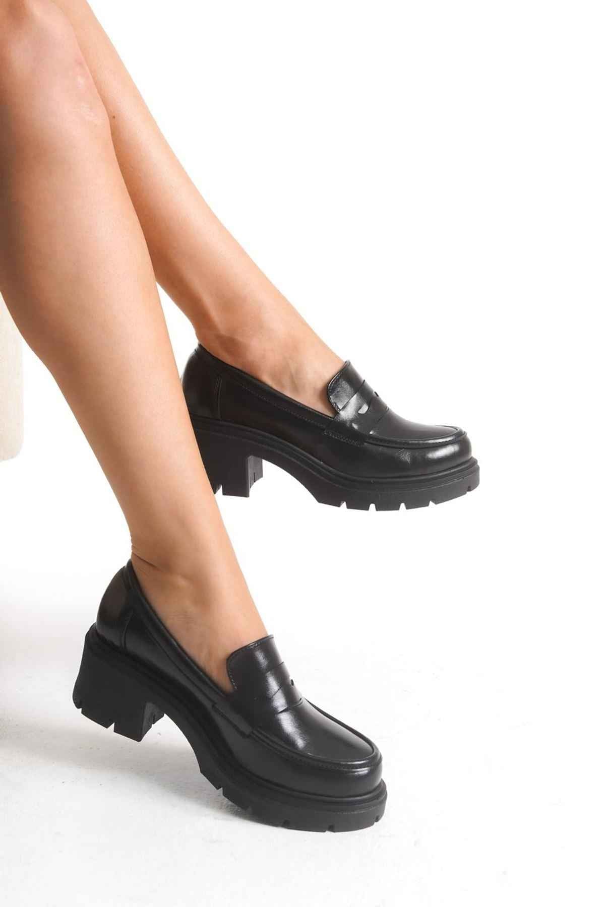 Ayakkabı Aşkı K-706 Siyah Kırışık Rugan Yüksek Tabanlı Loafer Ayakkabı