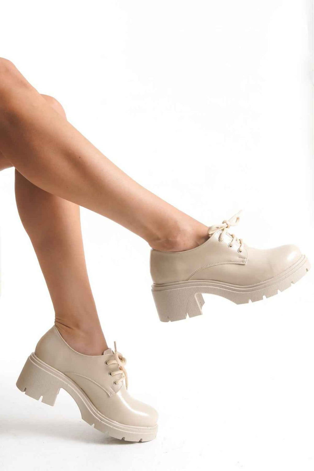 Ayakkabı Aşkı K-707 Bej Kırışık Rugan Yüksek Tabanlı Bağcıklı  Loafer Ayakkabı