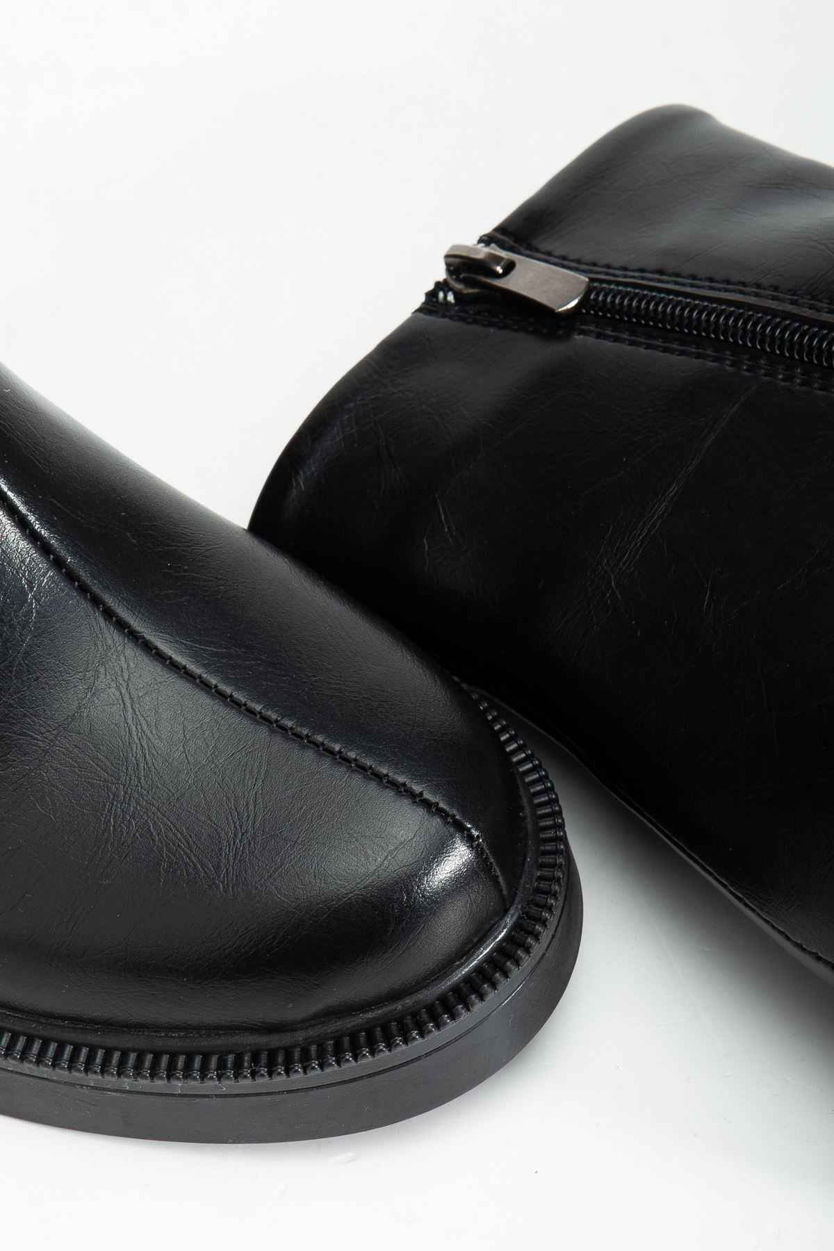 Ayakkabı Aşkı 02-3033 Siyah Kırışık Rugan Fermuarlı Günlük Kadın Bot