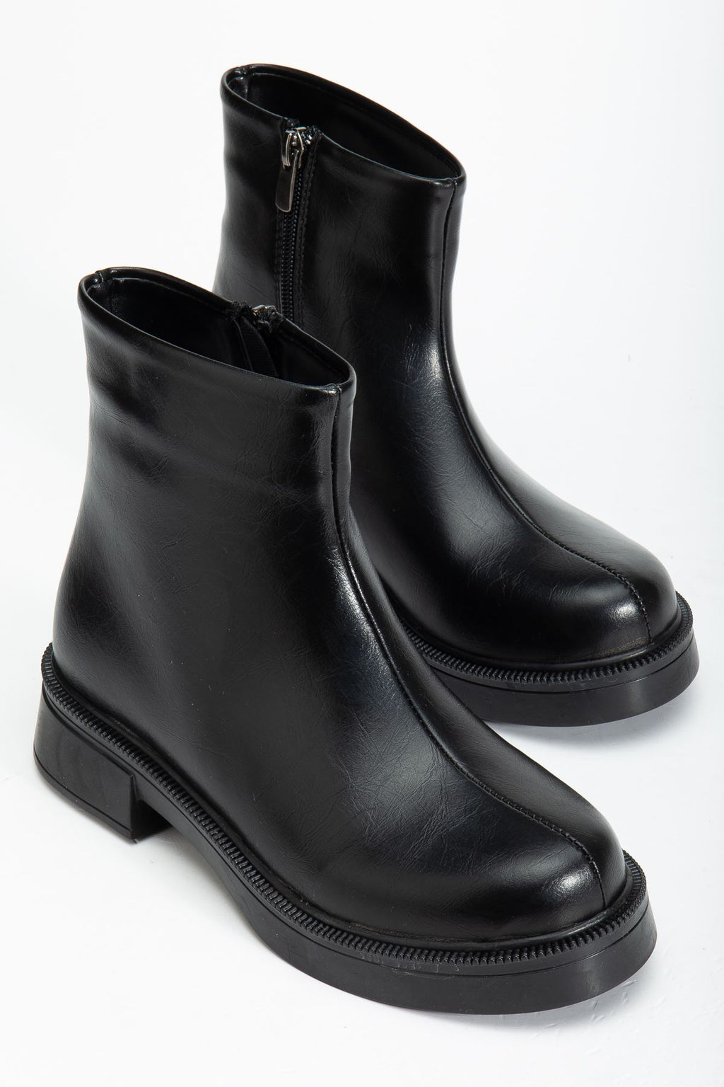 Ayakkabı Aşkı Siyah Kırışık Rugan Fermuarlı Günlük Kadın Bot