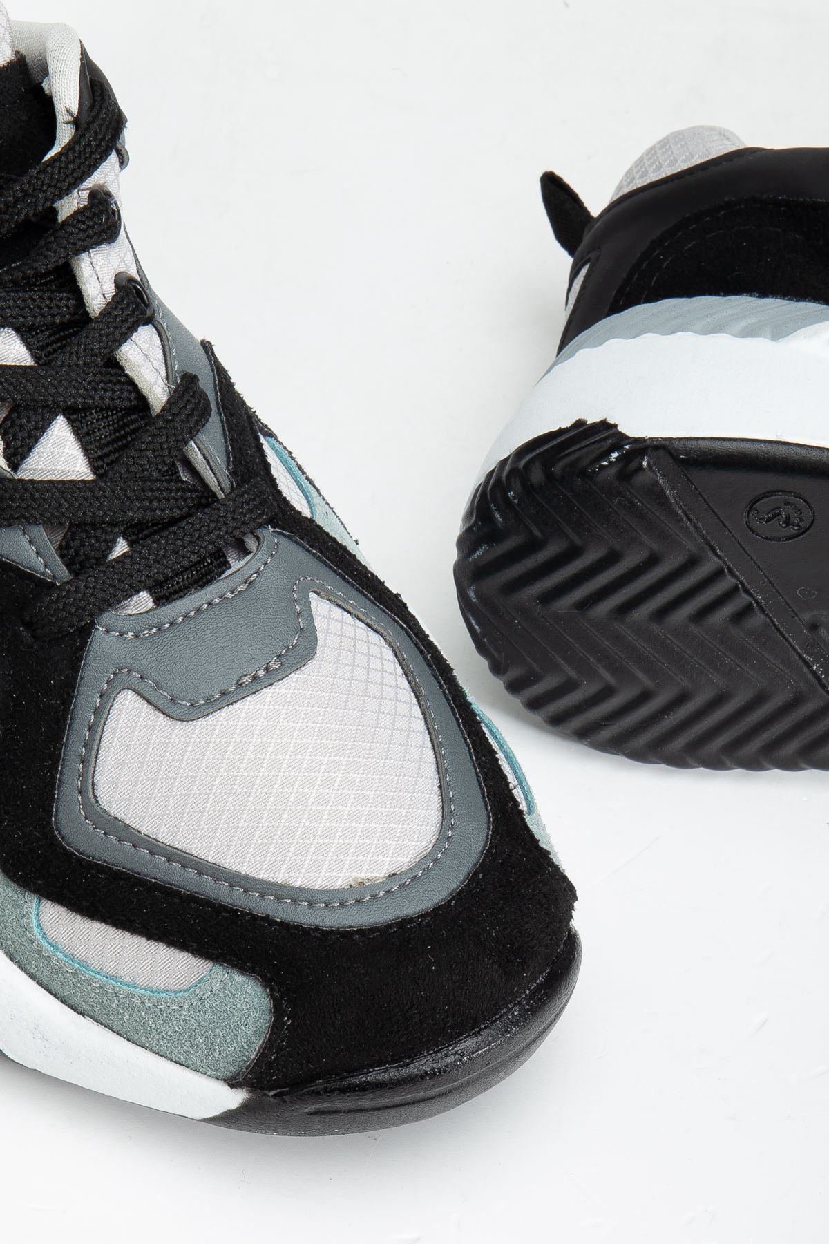 Ayakkabı Aşkı SP-172-2 Siyah Gri Bağcıklı Kadın Spor Ayakkabı