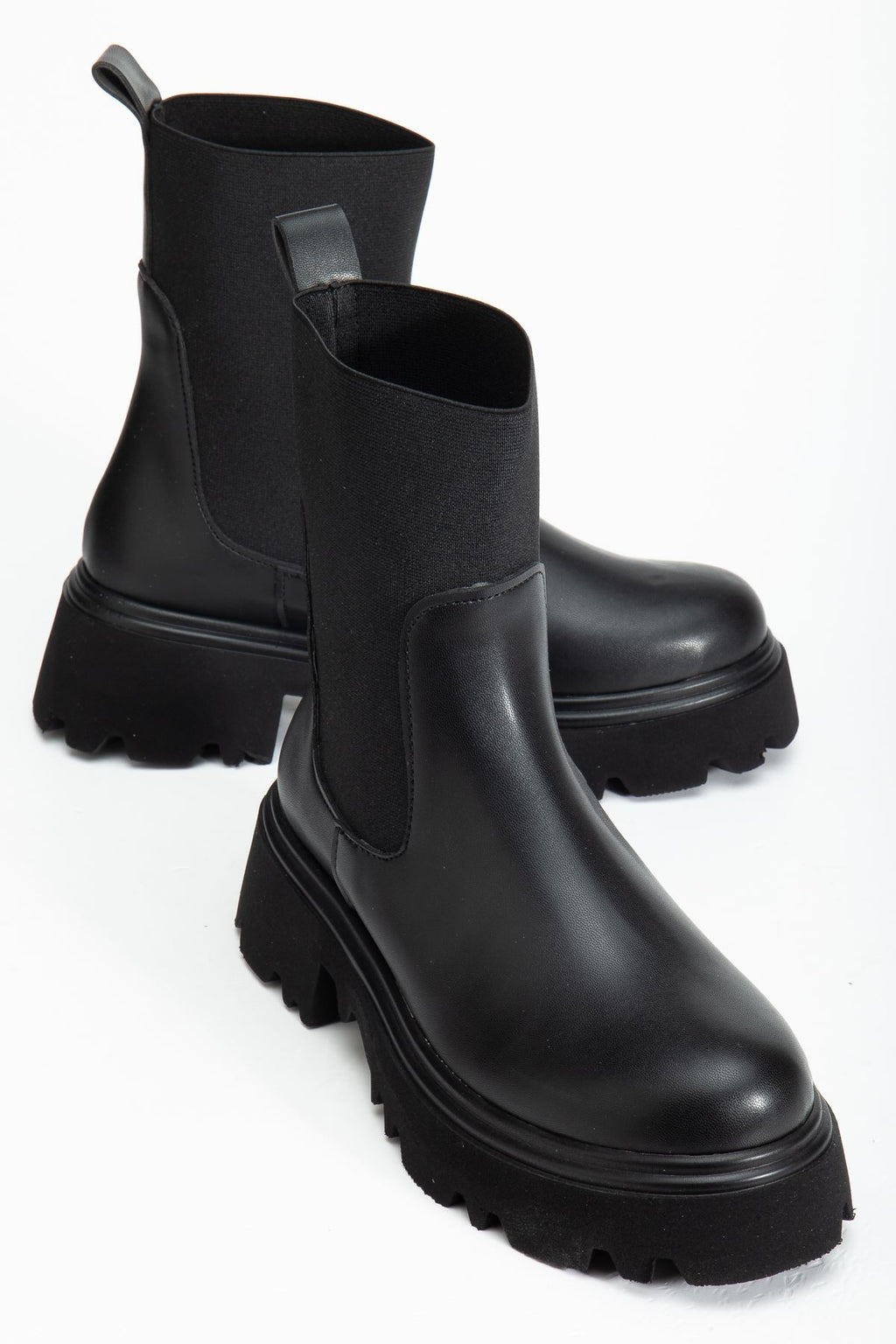 Ayakkabı Aşkı Siyah Lastikli Yüksek Tabanlı Günlük Kadın Bot